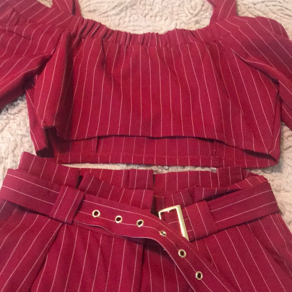 Red two piece - Picture 5 of 5